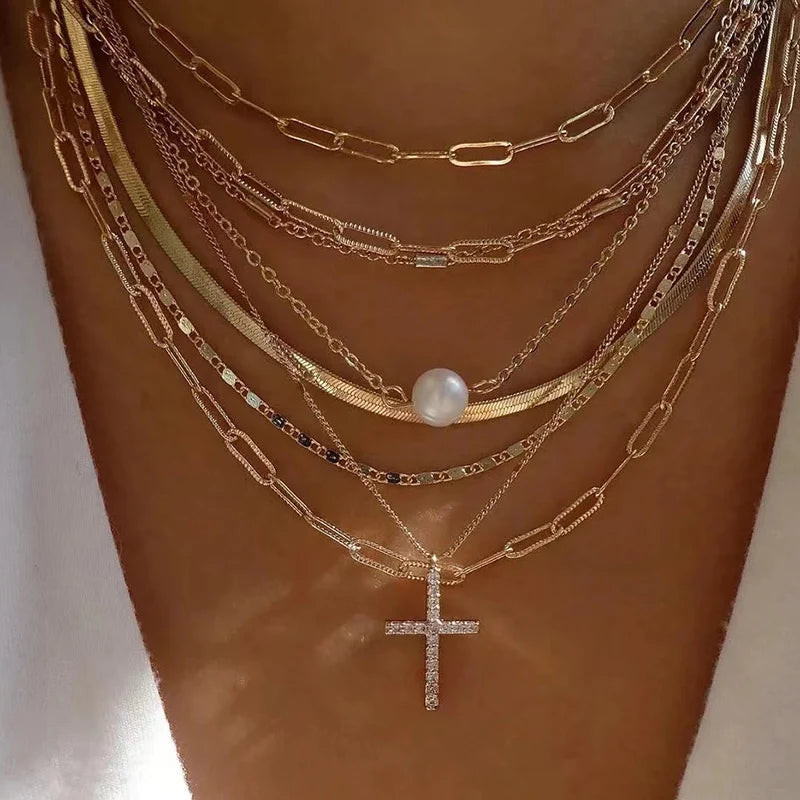 Colar Feminino Multicamadas