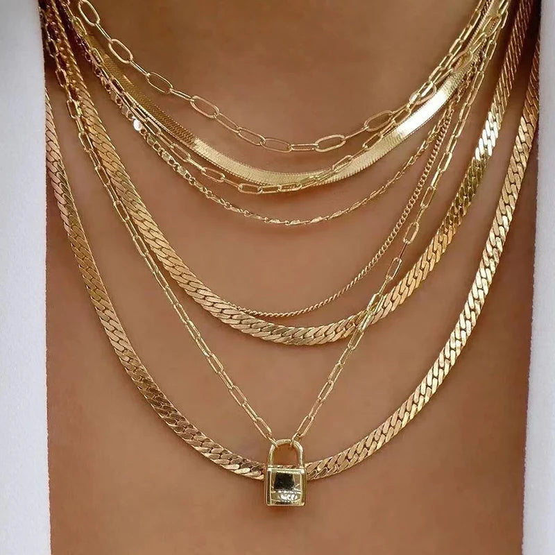 Colar Feminino Multicamadas